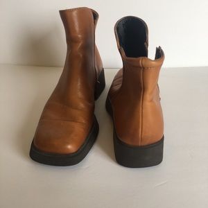 Size 6.5 Women’s Aerosoles comfort ankle boots